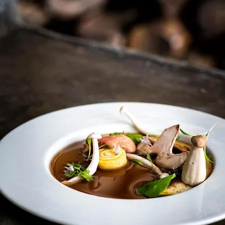 Chateau De La Chapelle Bed & Breakfast *