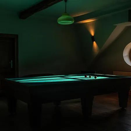 Château De La Chapelle *