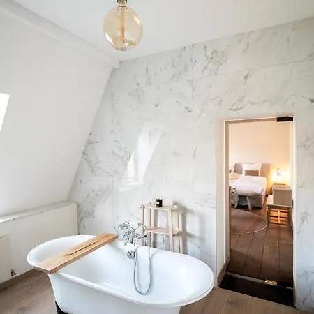 Château De La Chapelle *