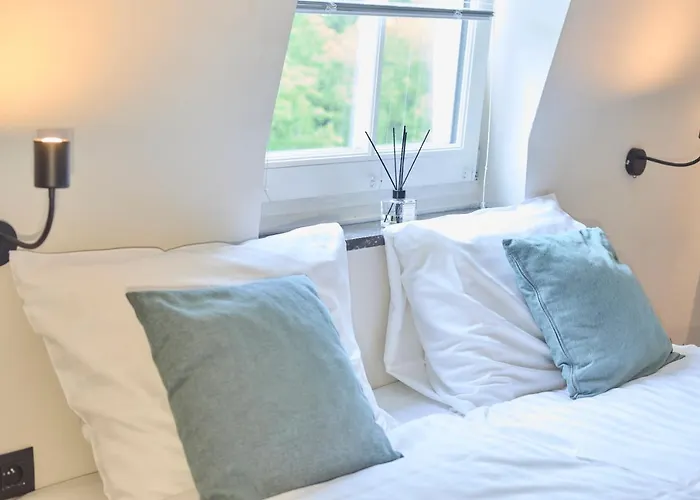 Château De La Chapelle *